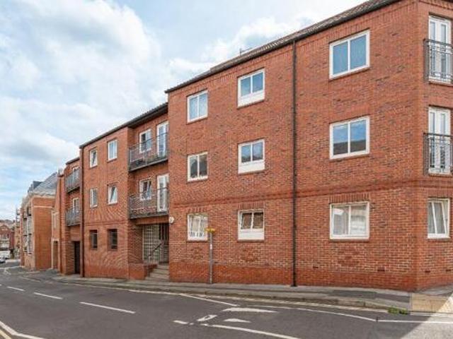 House for rent in High Field, York