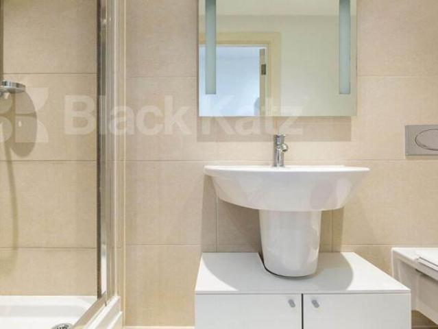 Flat for rent in Camden Town, Greater London
