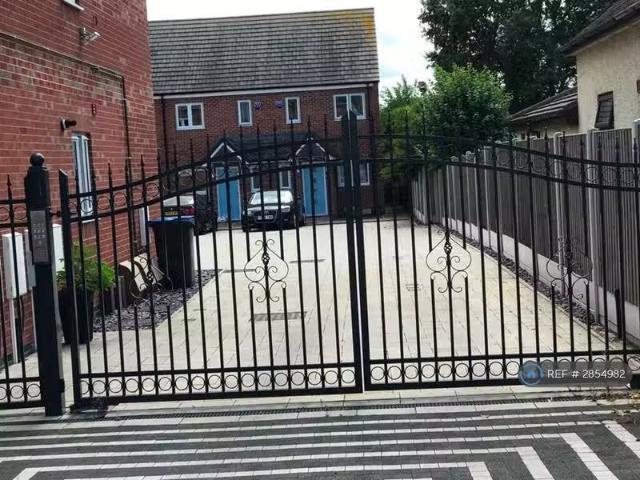 House for rent in New Bilton, Warwickshire