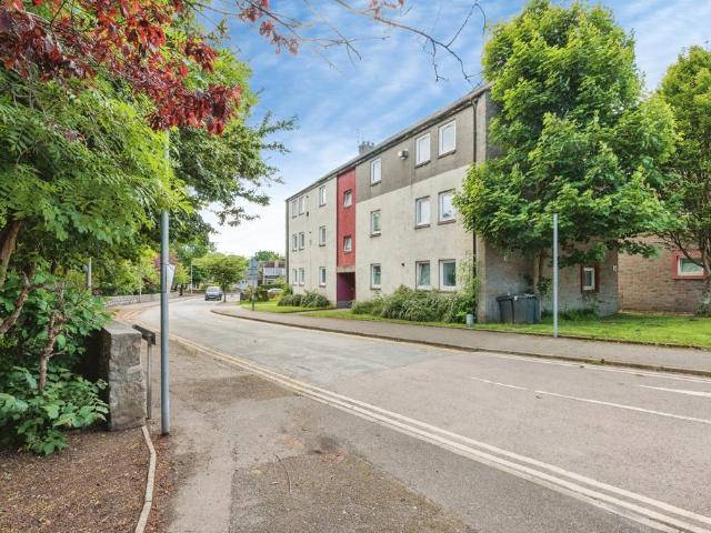 Flat for sale in Ballindoch, Scotland