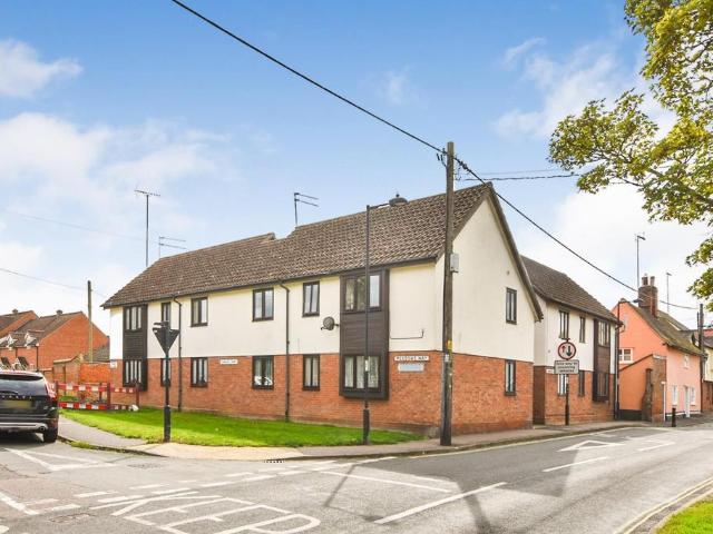 Flat for sale in Chelmondiston, Suffolk