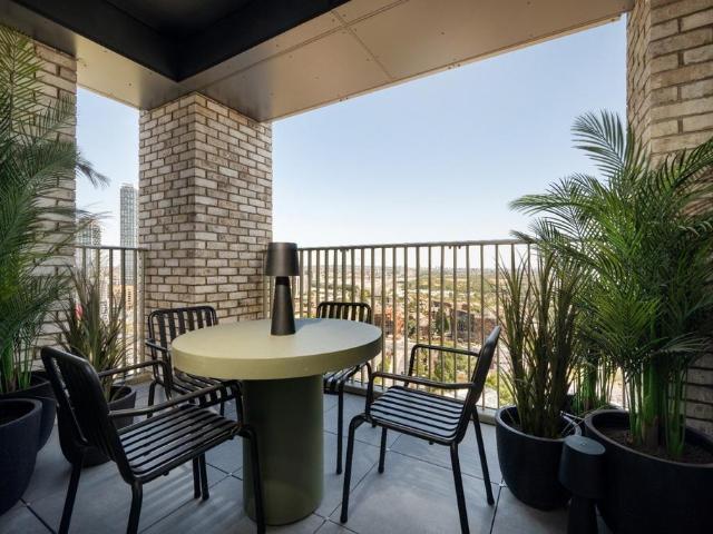 Flat for sale in London Borough of Ealing, Greater London
