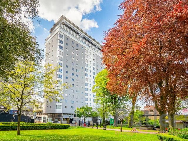 Flat for sale in Greater London