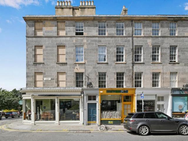 Flat for sale in Silvermills, Scotland