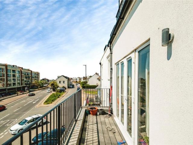 Flat for sale in Shoreham-by-Sea, Adur