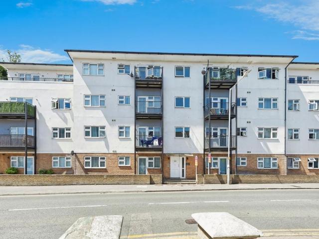 Flat for sale in Westbrook, Acol