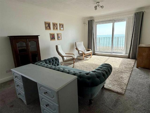 Flat for sale in Spring Vale, Hampshire