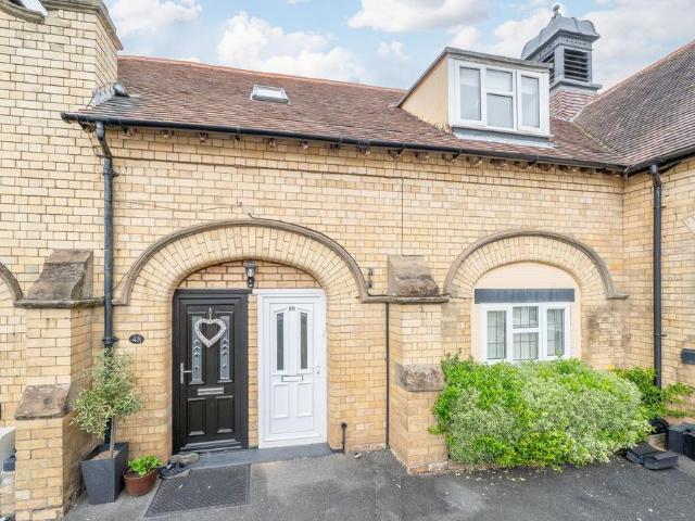 Flat for sale in Forthampton, Worcestershire