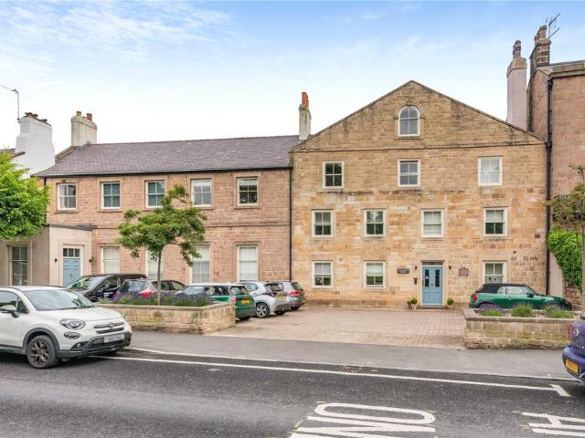 Flat for sale in High Harrogate, Harrogate