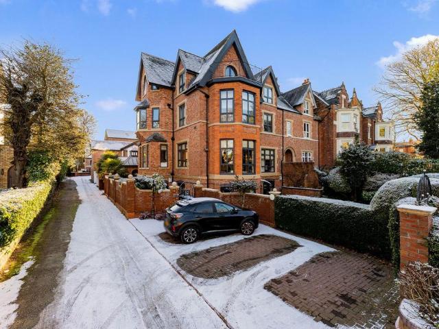 Flat for sale in Trafford Park, Greater Manchester