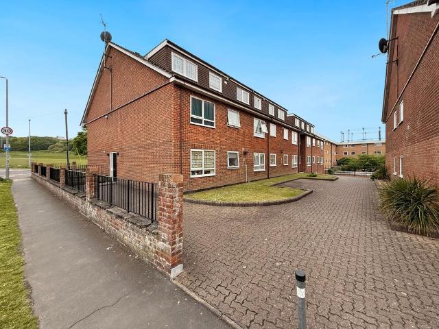 Flat for sale in Brighton Marina Village, Brighton & Hove
