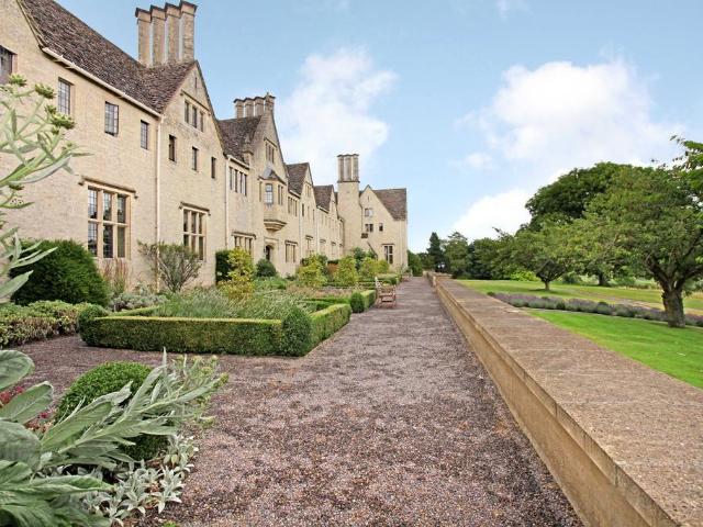 Flat for sale in Ham Butts, School House