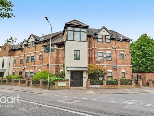 Flat for sale in Maypole, Monks Orchard