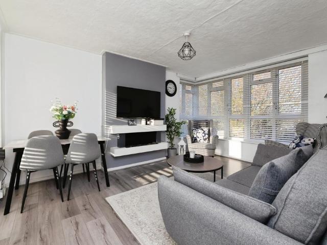 Flat for sale in Isle Of Man