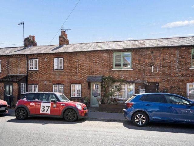 Flat for sale in Lunnon, Buckinghamshire