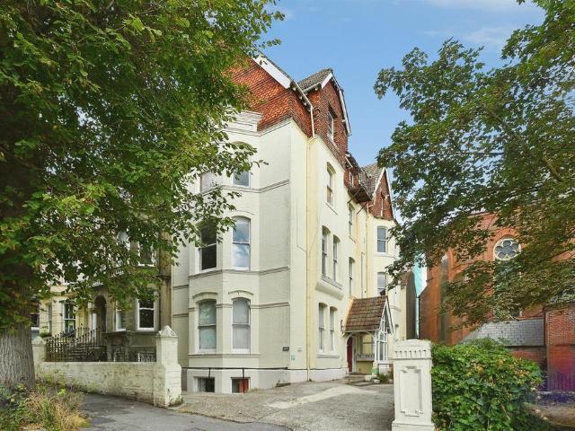 Flat for sale in Queen's Park, Brighton & Hove