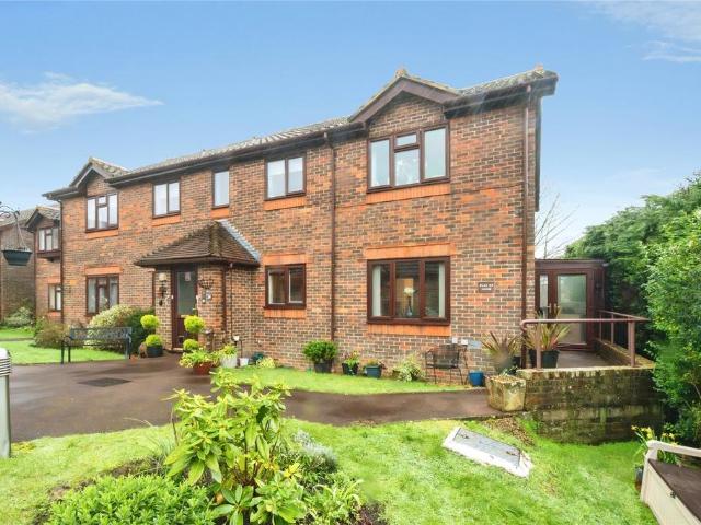 Flat for sale in Cross In Hand, East Sussex