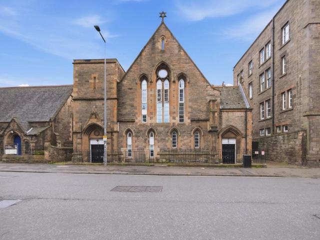 Flat for sale in Hillside, Leith