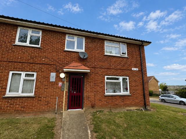 Flat for sale in Northampton, Northamptonshire