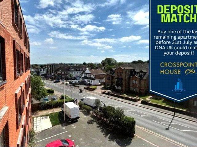 Flat for sale in Wallington, Greater London
