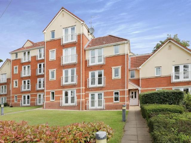 Flat for sale in Goldthorn Park, West Midlands