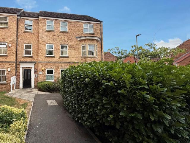 Flat for sale in Colburn