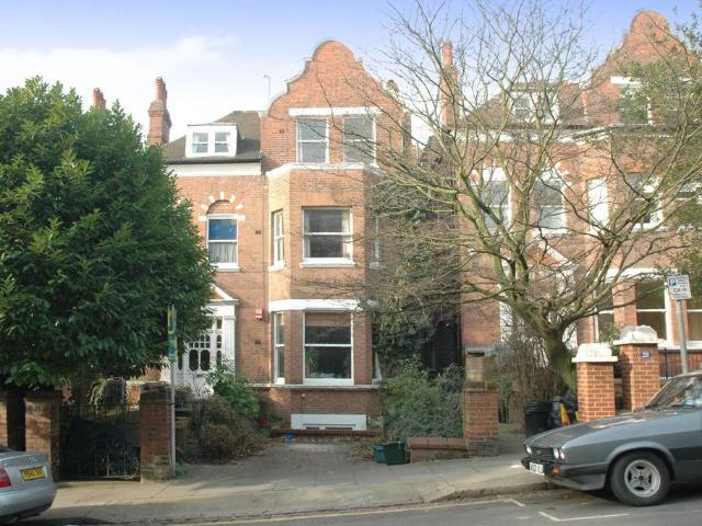 Flat for sale in West Hampstead, Greater London