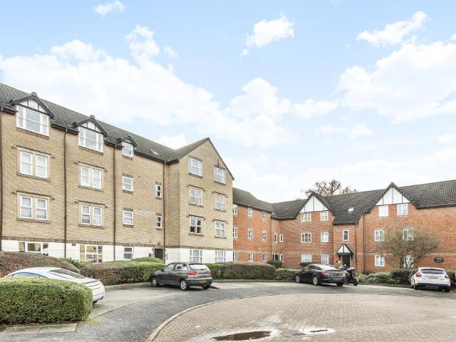 Flat for sale in Coley Park, Reading