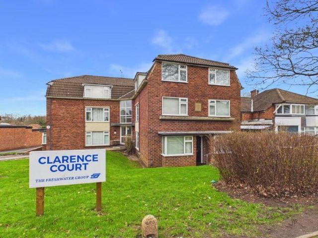 Flat for sale in Four Oaks, West Midlands