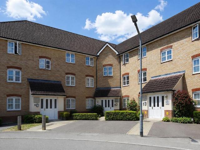Flat for sale in Epping, Essex