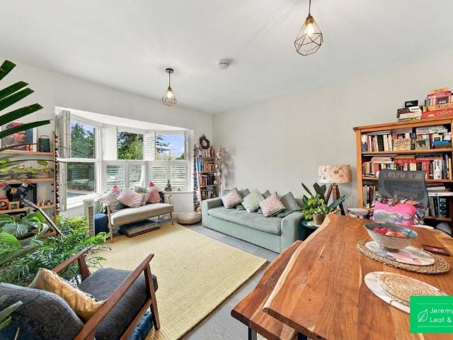 Flat for sale in London Borough of Barnet, Greater London