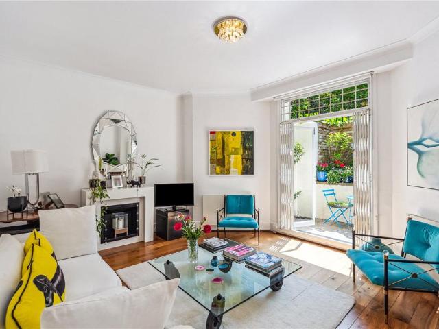 Flat for sale in Notting Hill, Greater London