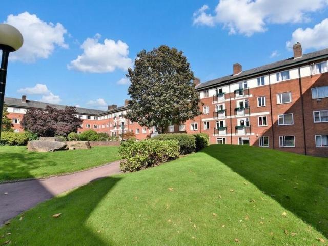 Flat for sale in Salford, Greater Manchester
