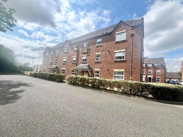 Flat for sale in Cannon Park, West Midlands