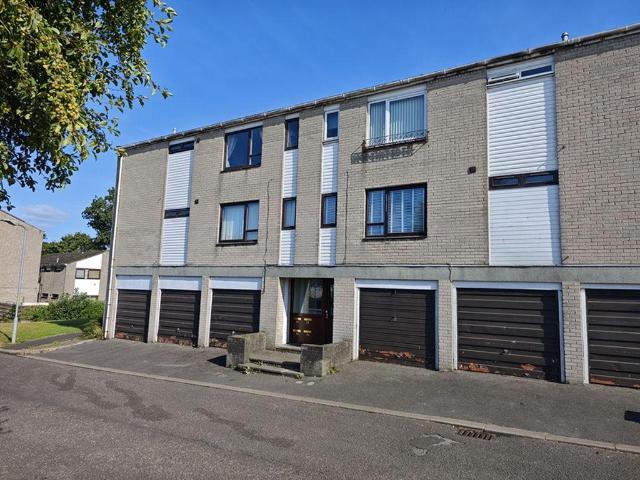Flat for sale in Sandsfield Park