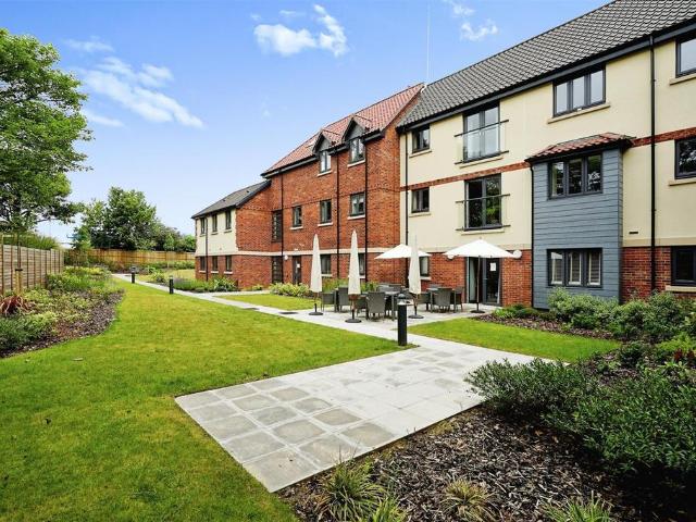 Flat for sale in Comers, Norfolk