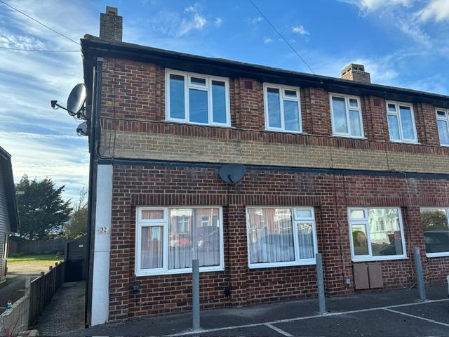 Flat for sale in Littlecote, West Sussex