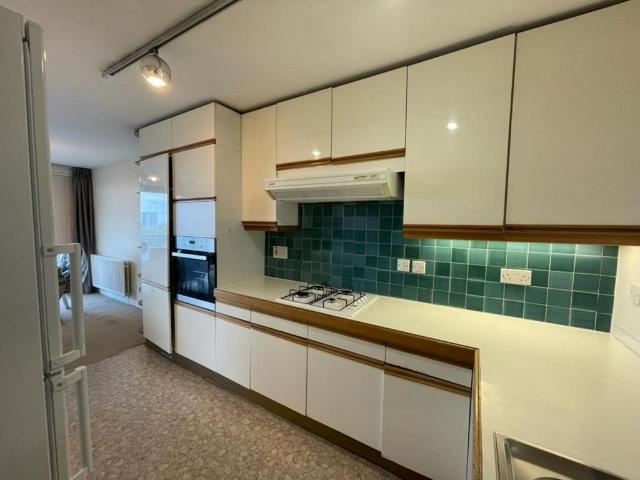 Flat for sale in Belsize Park, Greater London
