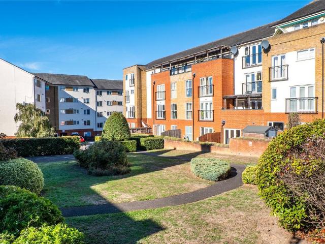 Flat for sale in Ringlestone, Maidstone