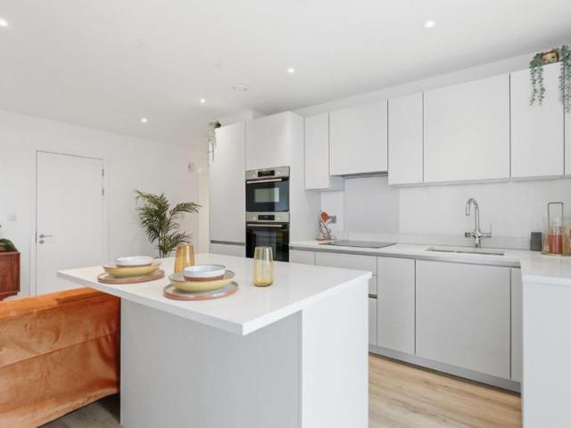 Flat for sale in London Borough of Tower Hamlets, Greater London