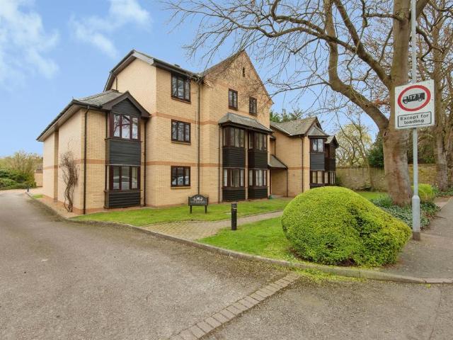 Flat for sale in Arrington, Cambridgeshire