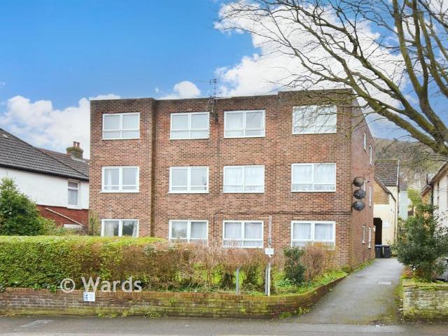 Flat for sale in Ash, Kent
