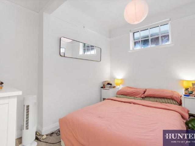 Flat for sale in South Hampstead, Greater London