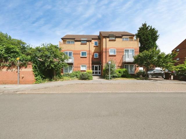 Flat for sale in Haddon, East Midlands