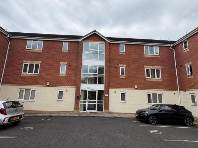 Flat for sale in Westy, Warrington