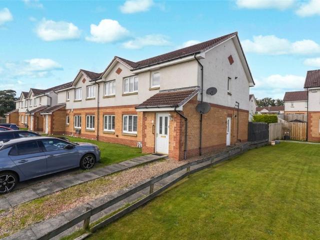 Flat for sale in Garthamlock, Scotland