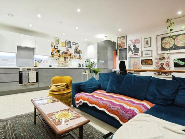 Flat for sale in Portslade by Sea, Brighton
