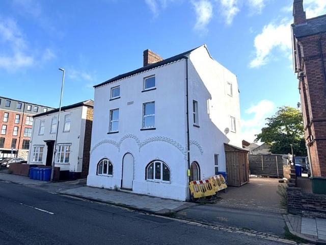 Flat for sale in Avondale, Kettering