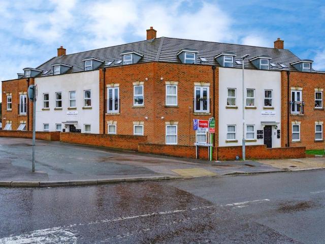 Flat for sale in Bramingham Park
