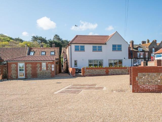 Flat for sale in Comers, Norfolk